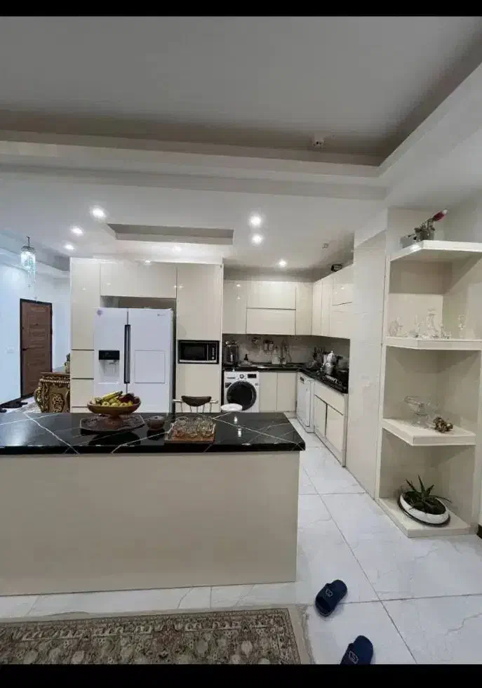 110 متر آپارتمان مهرشهر زنبق