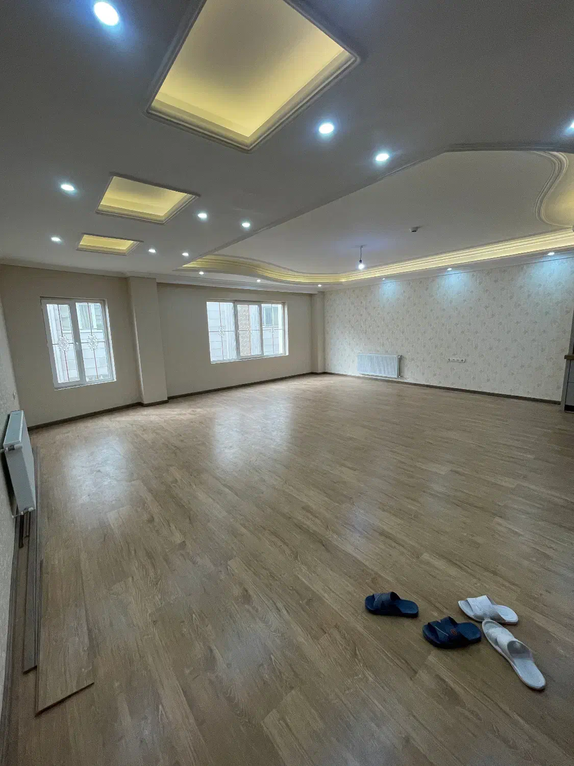 145متر/گلسار/3خواب /تاپ