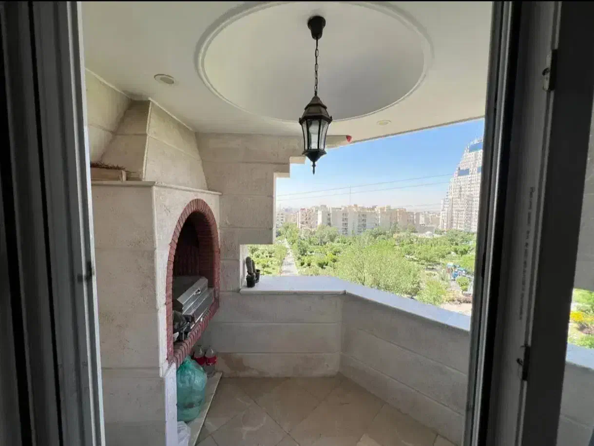 150 متر ویو 160 درجه تاپ لوکیشن