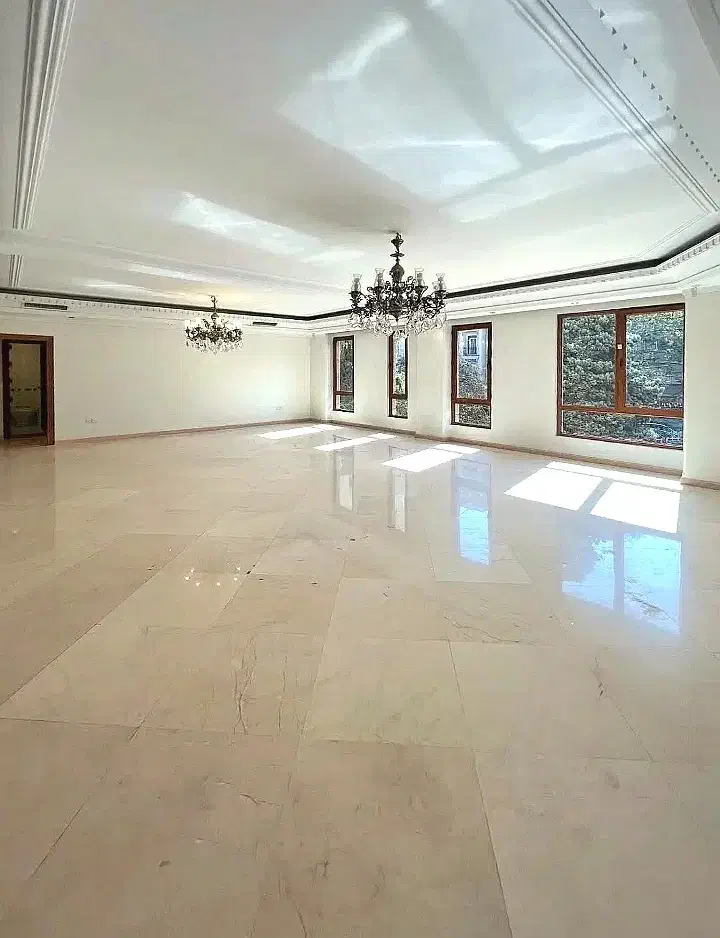 190متر-4خواب/فول امکانات/تک واحدی/غرق نور