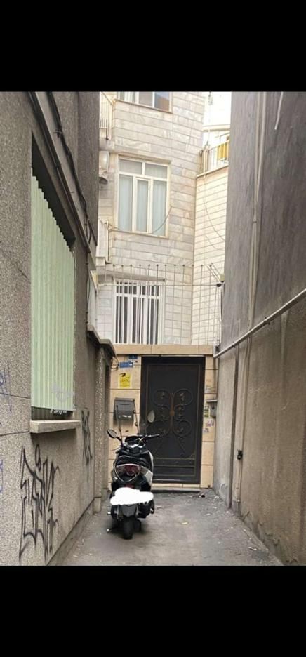 آپارتمان پرنور و بسیار تمیز