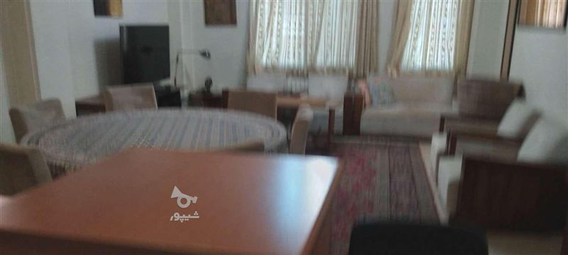 قلهک نزدیک به مترو