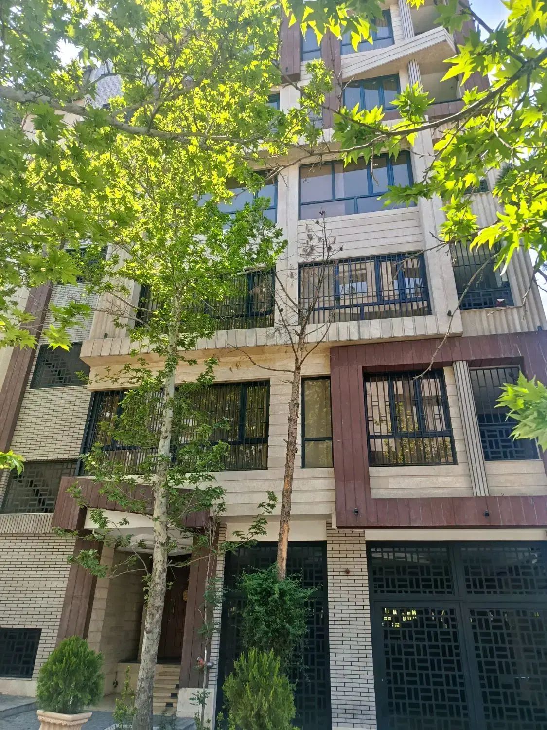 فرمانیه شرقی_ واحد 125m _ مدرن