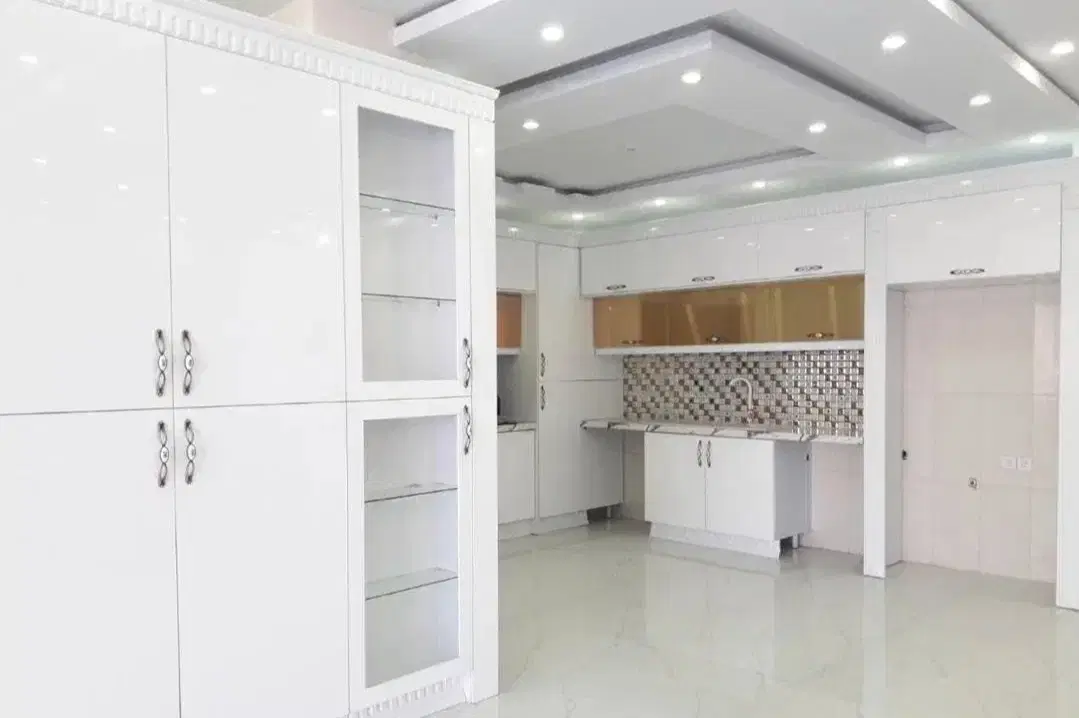 آپارتمان 172 متری، 3 خواب، پارکینگ اختصاصی، گلسار