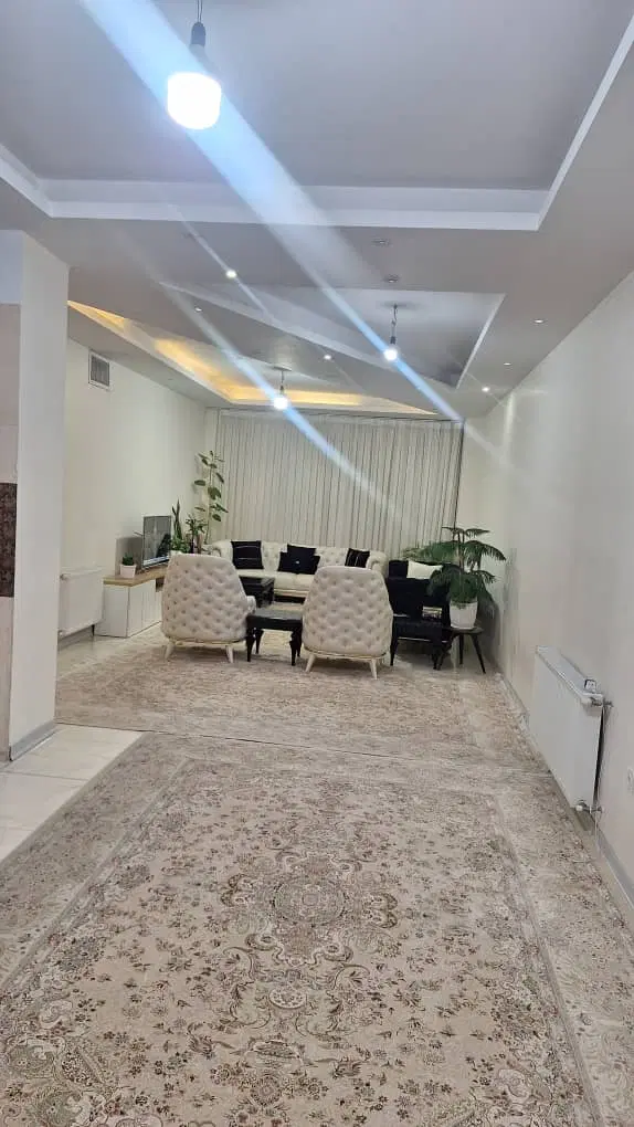 ۱۱۱ متر سنددار _ ۲ پارکینگ _ رو به آفتاب