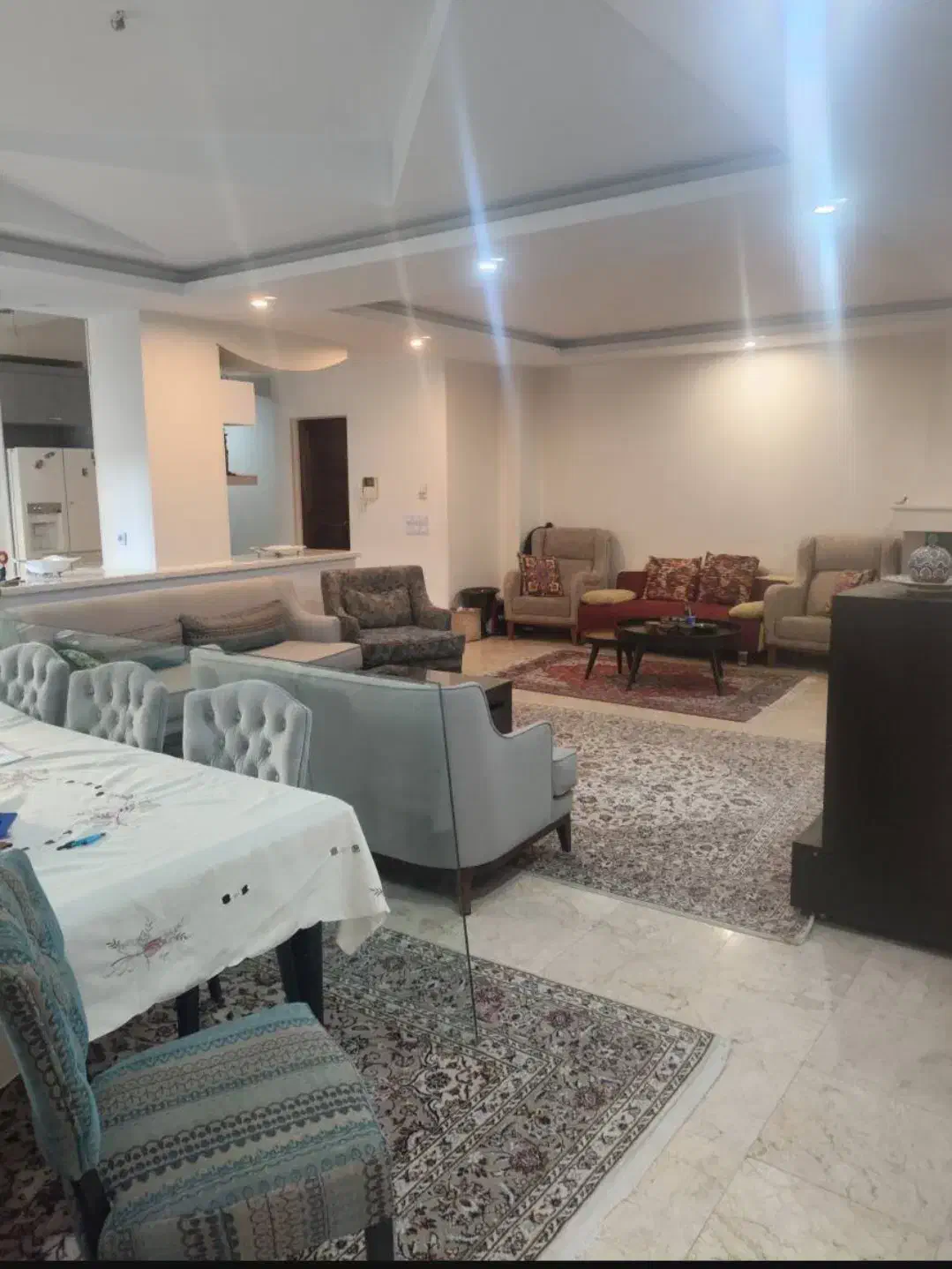 تجریش نیاوران ۱۳۰ م ۳ خ_ لابی_ استخر فعال