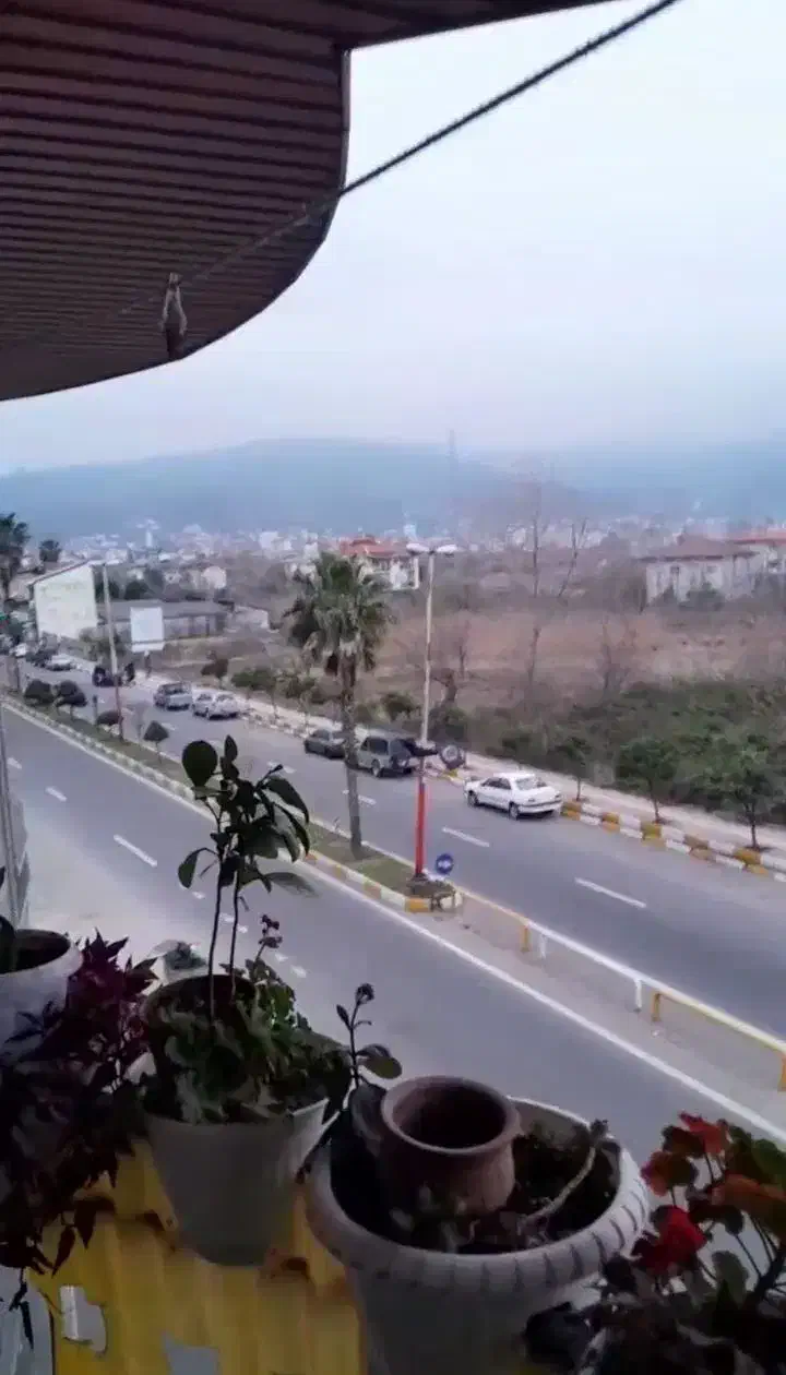 ۹۷ متر دو خوابه ۷،۲۰۰ بر خیابان
