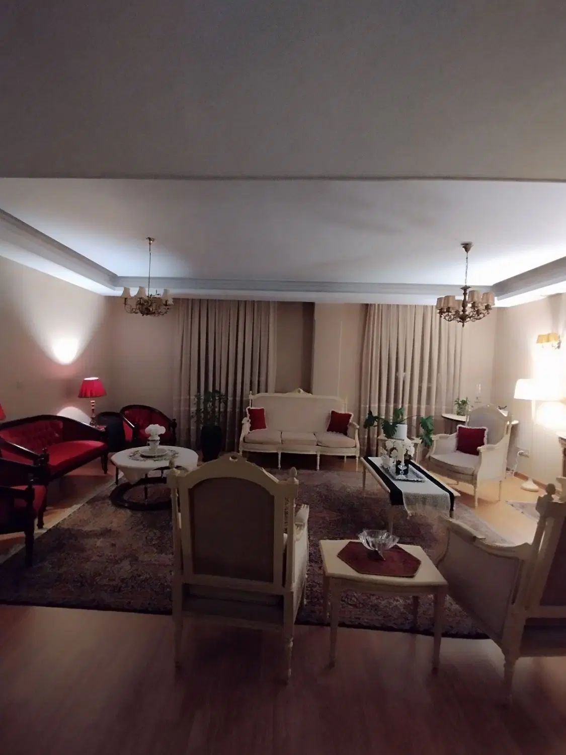 ۱۲۰ متر _ دو خواب _ تاپ لوکیشن اقدسیه_