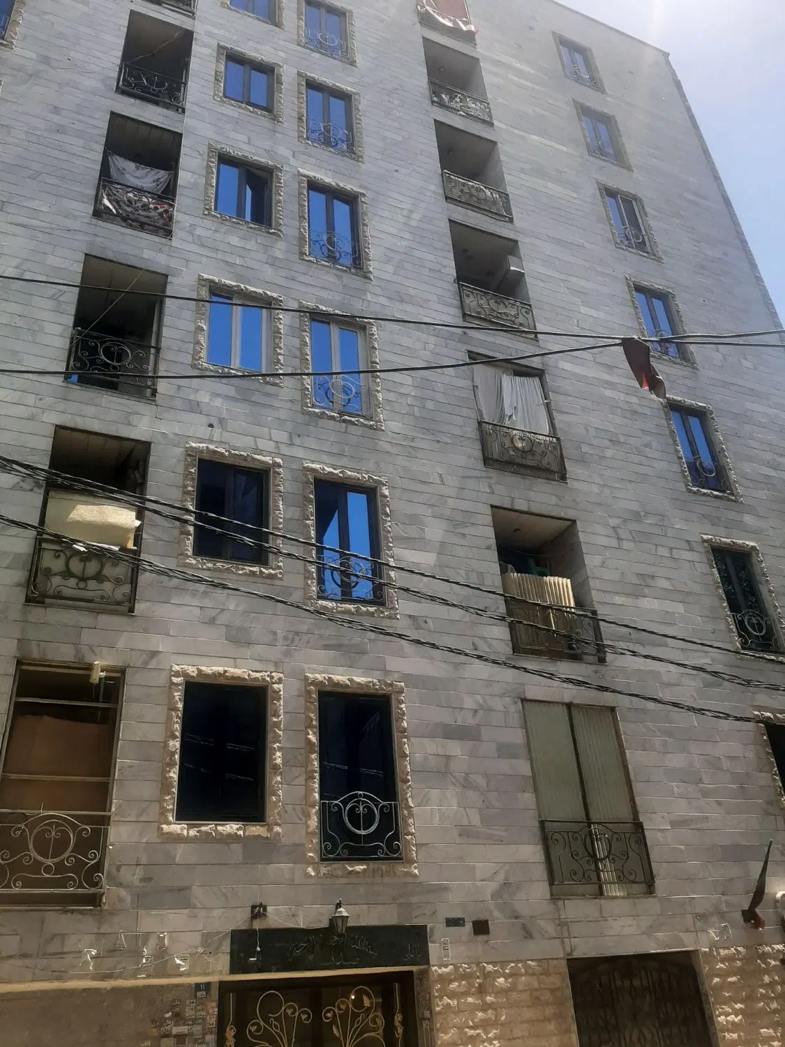 ۷۰متر با آسانسور وصفنارد
