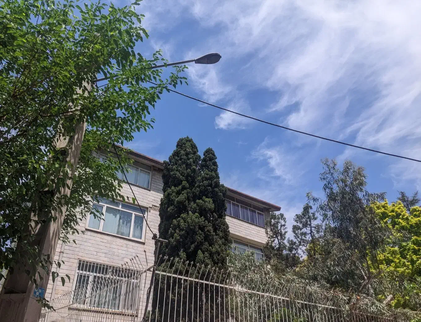جهان آرا125mحیاط دراختیار تکواحدی75متر قدرالسهم