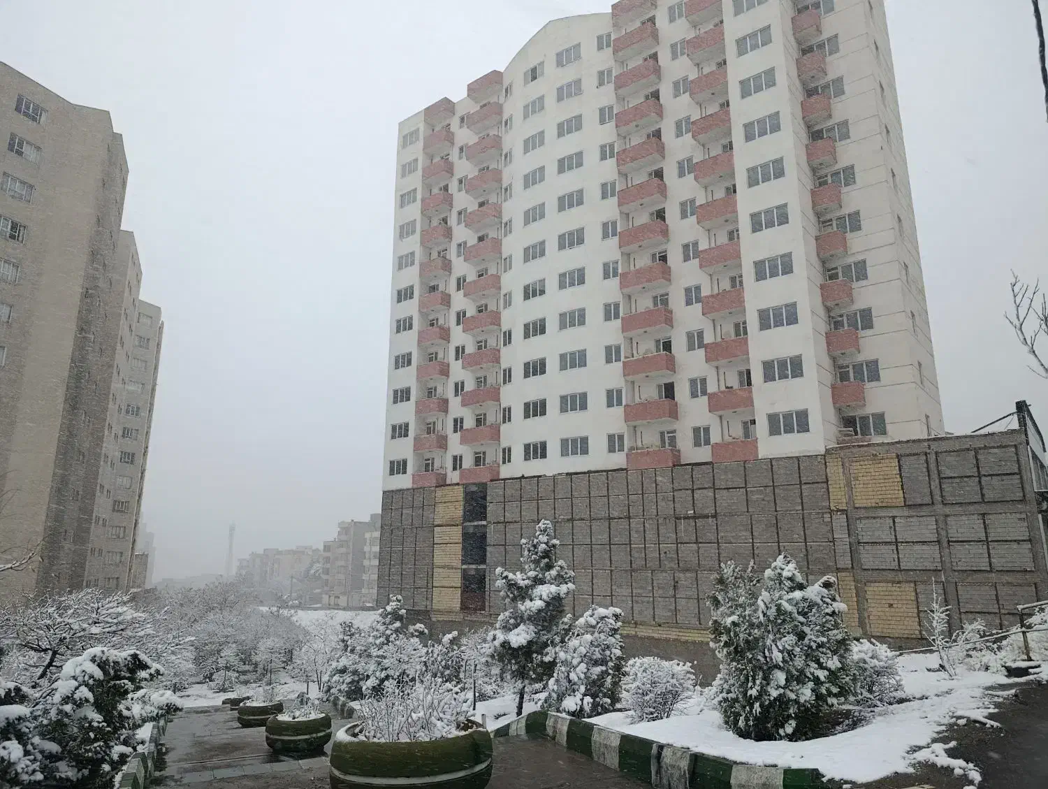 آپارتمان۲خواب75متر اندیشه نیروهوایی روب ایپک پالاس
