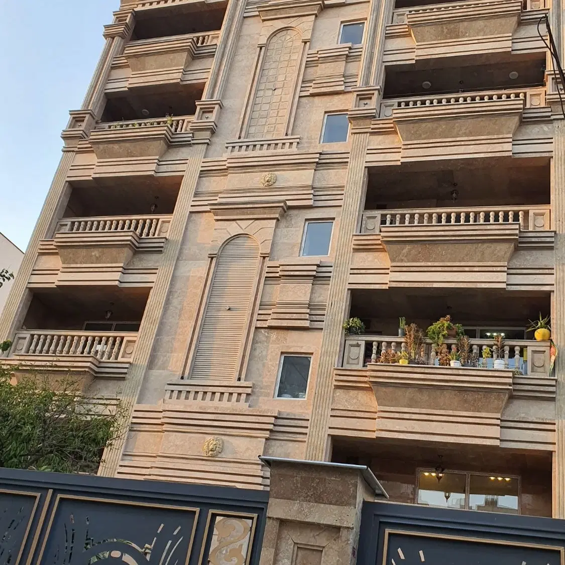 آپارتمان دوخوابه نوساز فوق‌العاده فدک. فضل آباد