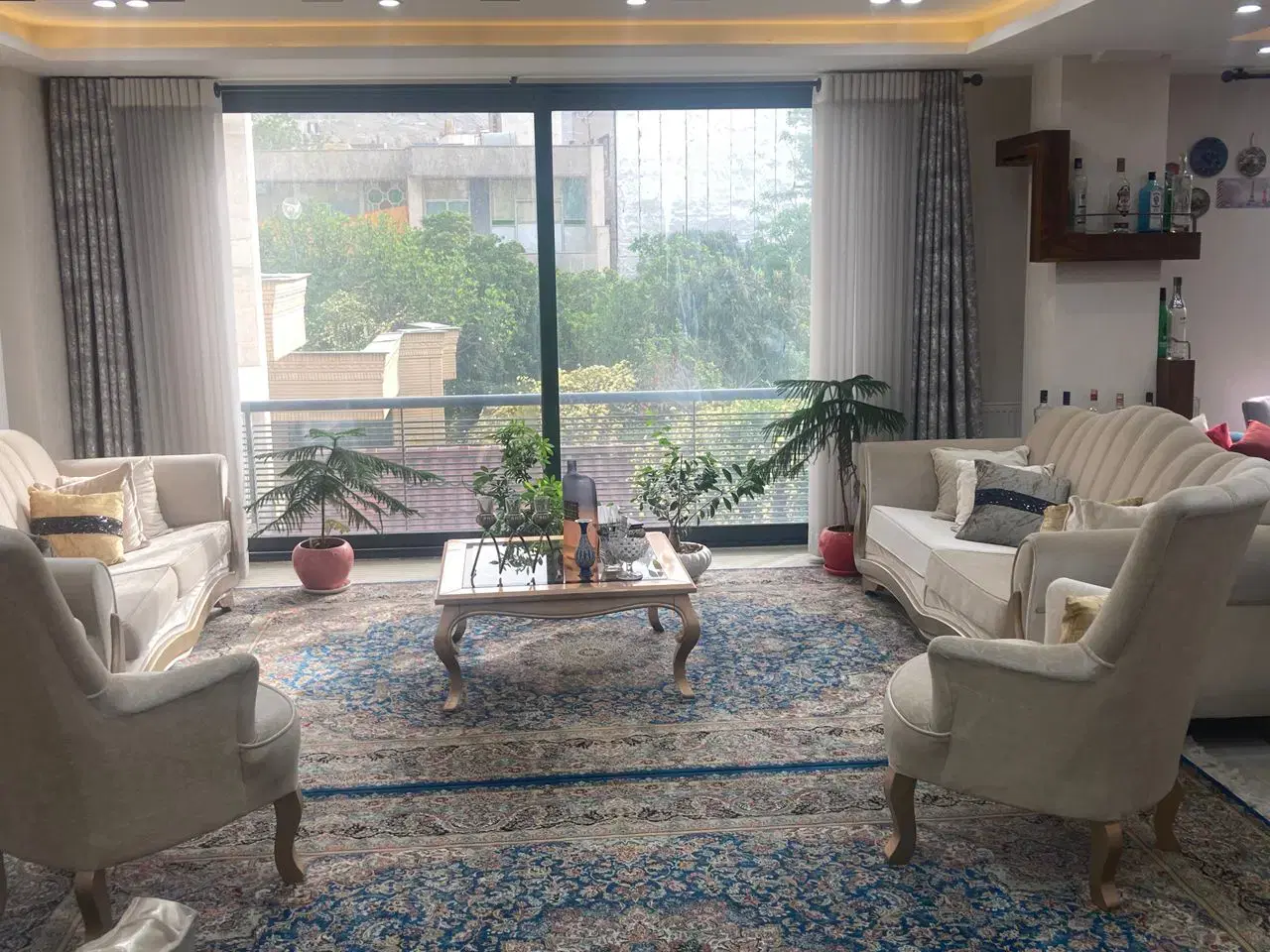 رهن و اجاره یک واحد ۳ خوابه لوکس