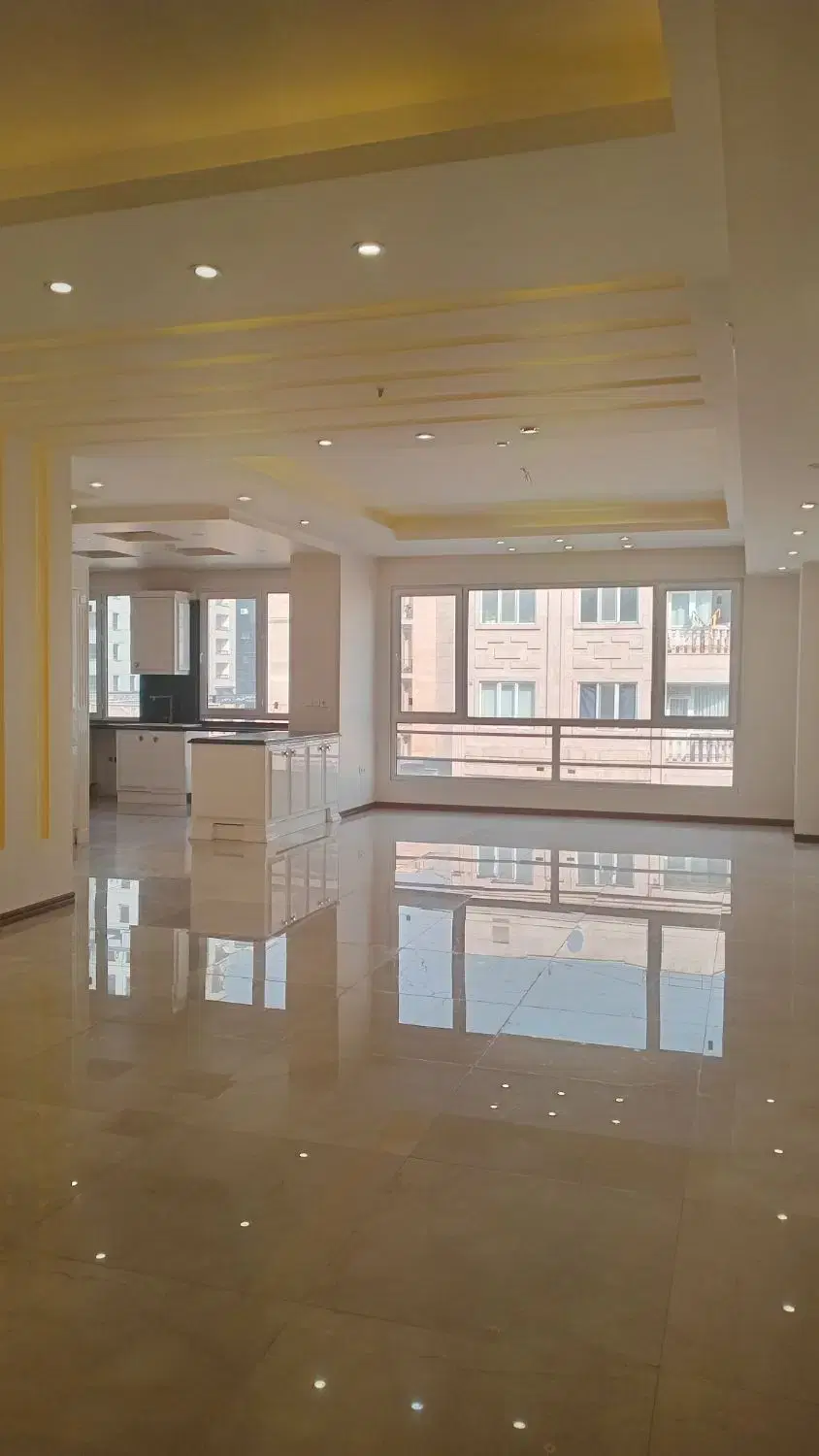 مرزداران __فرعی دنج__ ۱۸۵ متر سه خوابه