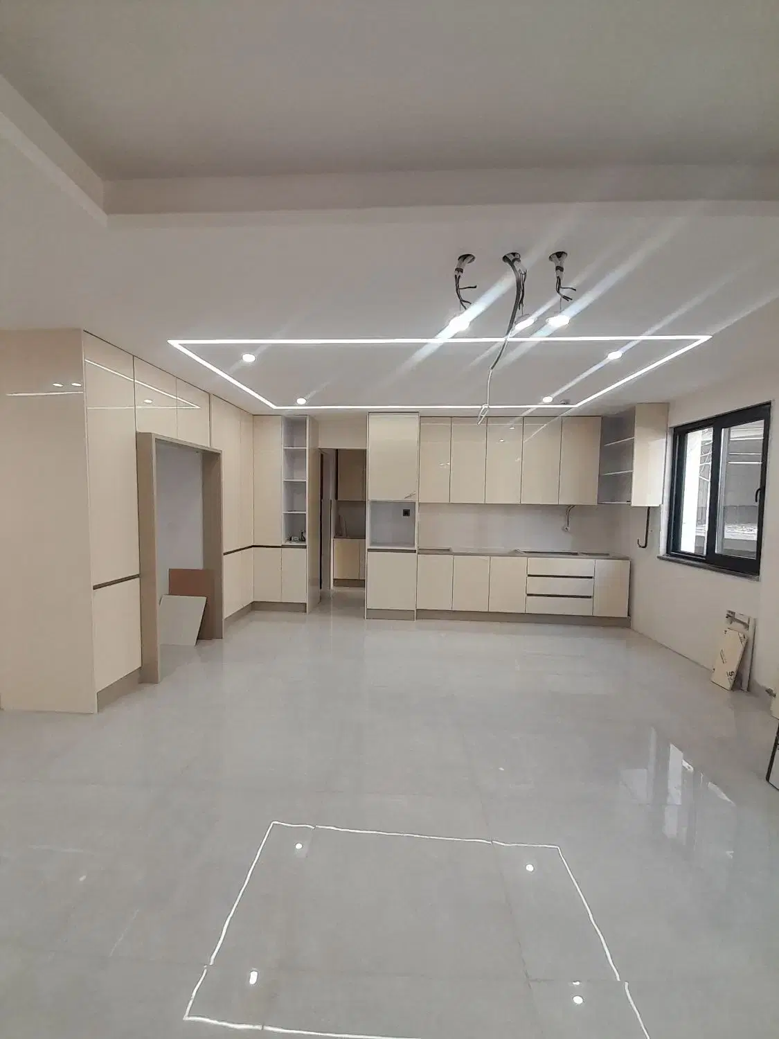 آپارتمان ۱۶۱متری۳خوابه تک واحدی ۲ پارکینگ منظریه