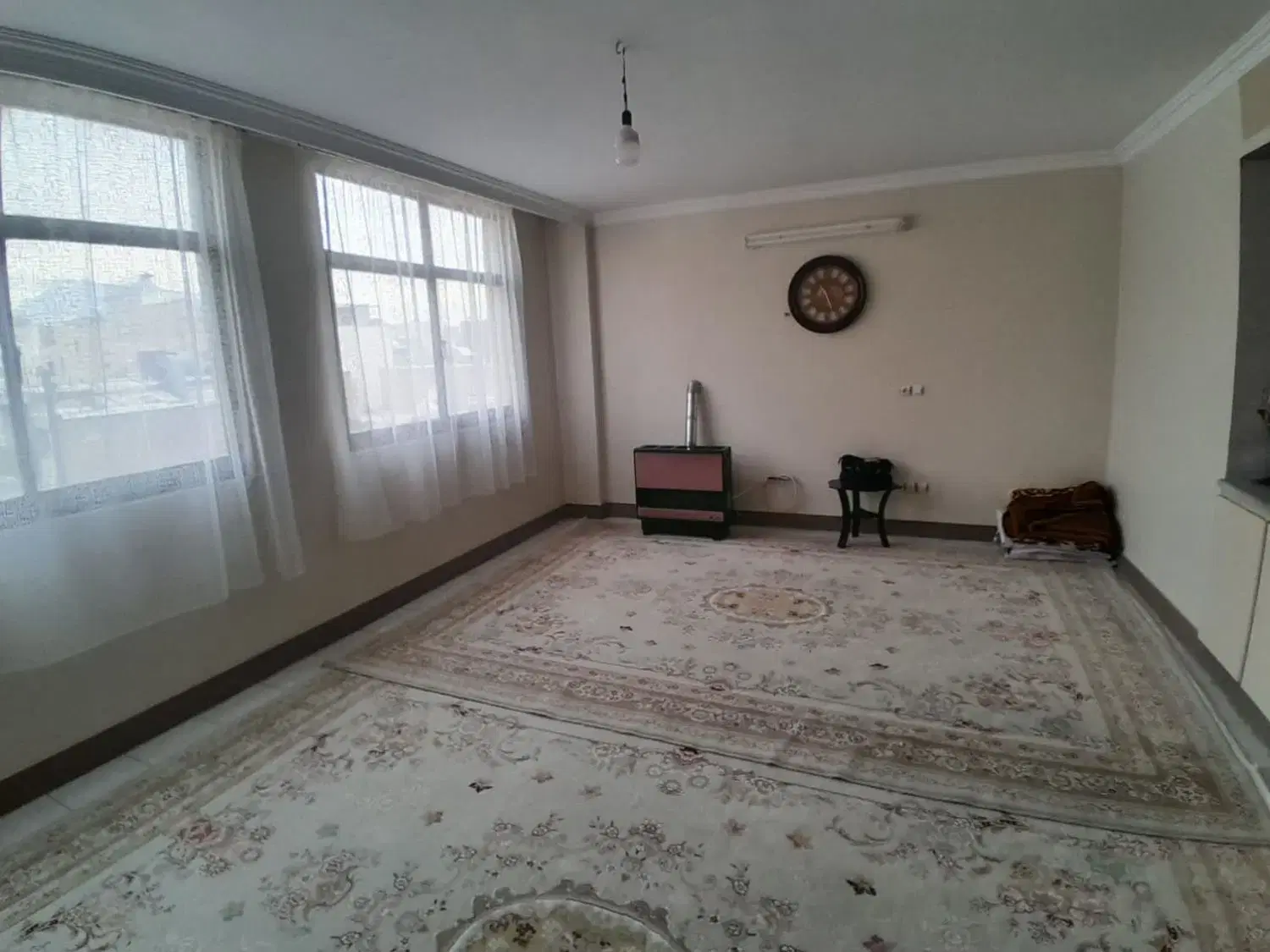 فروش آپارتمان ۲ خوابه ۹۰ متری  طبقه ی دوم  وحید