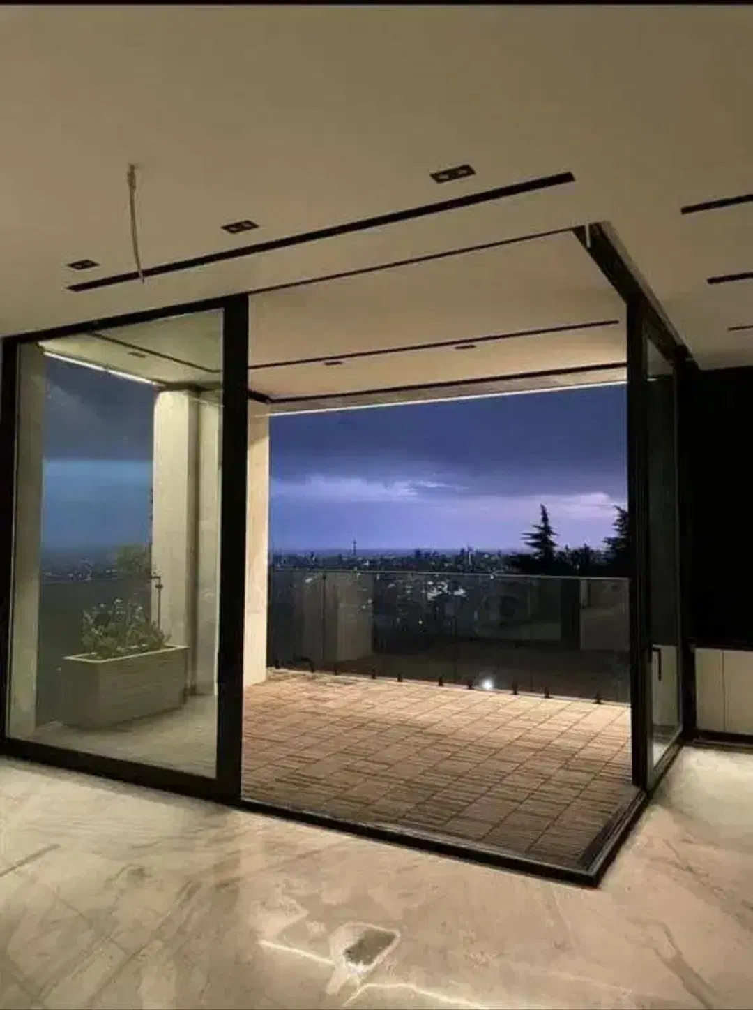 ۳۱۰متر_فول امکانات_۴خواب مستر_آفر ویژه_تاپ لوکیشن