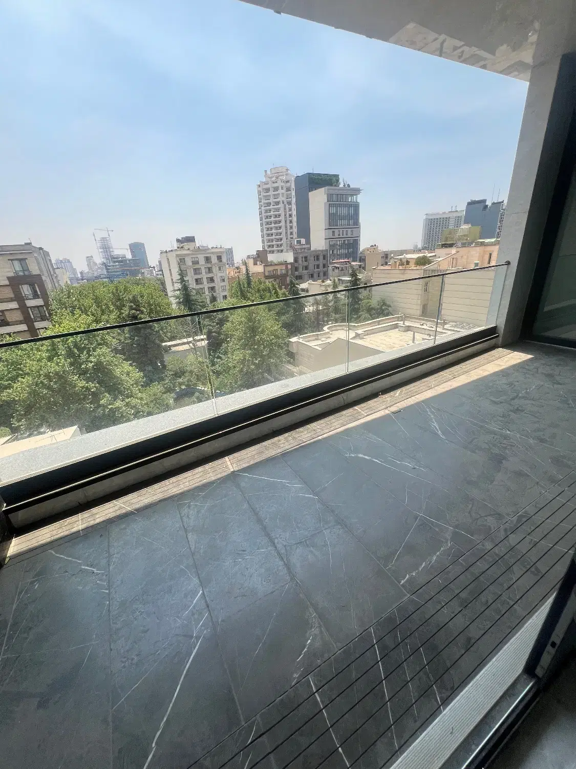 ۳۵۱ متر ۴ خواب مستر زعفرانیه ( فقط یک واحد مانده )