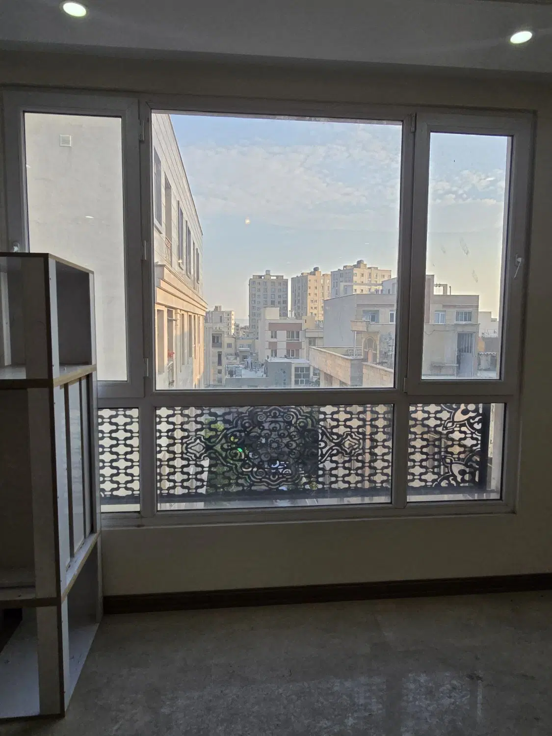 ۱۱۲ متر نوساز ۲ پارکینگ سندی