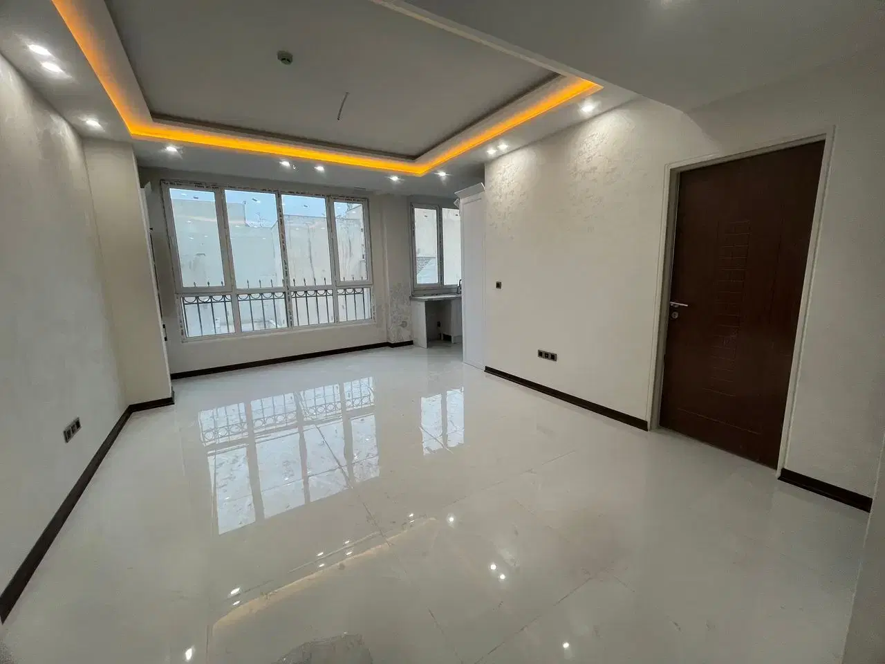 63 متر 2 خواب تکواحدی