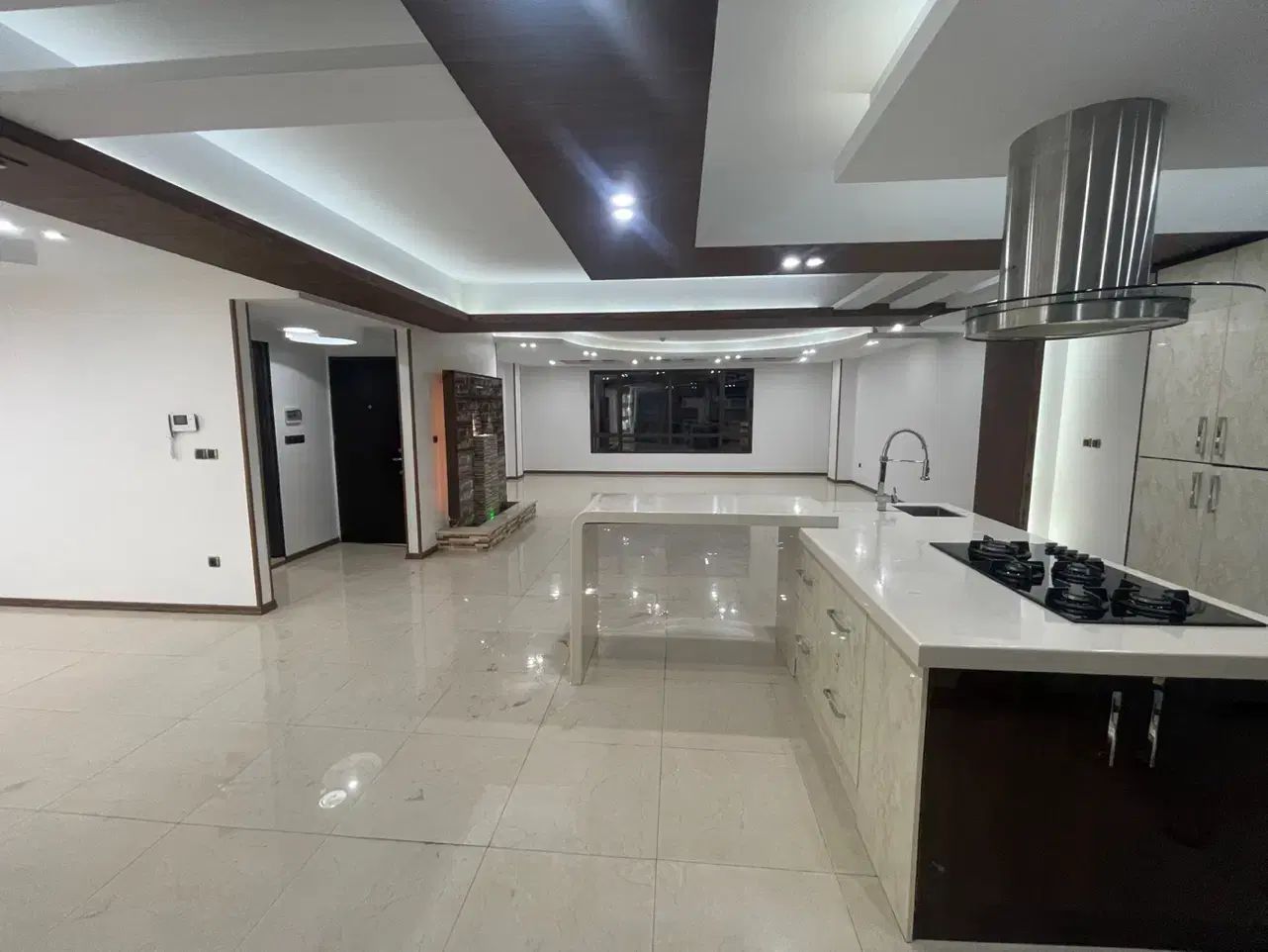 ۱۸۵متر۳خواب تکواحدی ۲پارکینگ سندی تاپ لوکیشن فرد