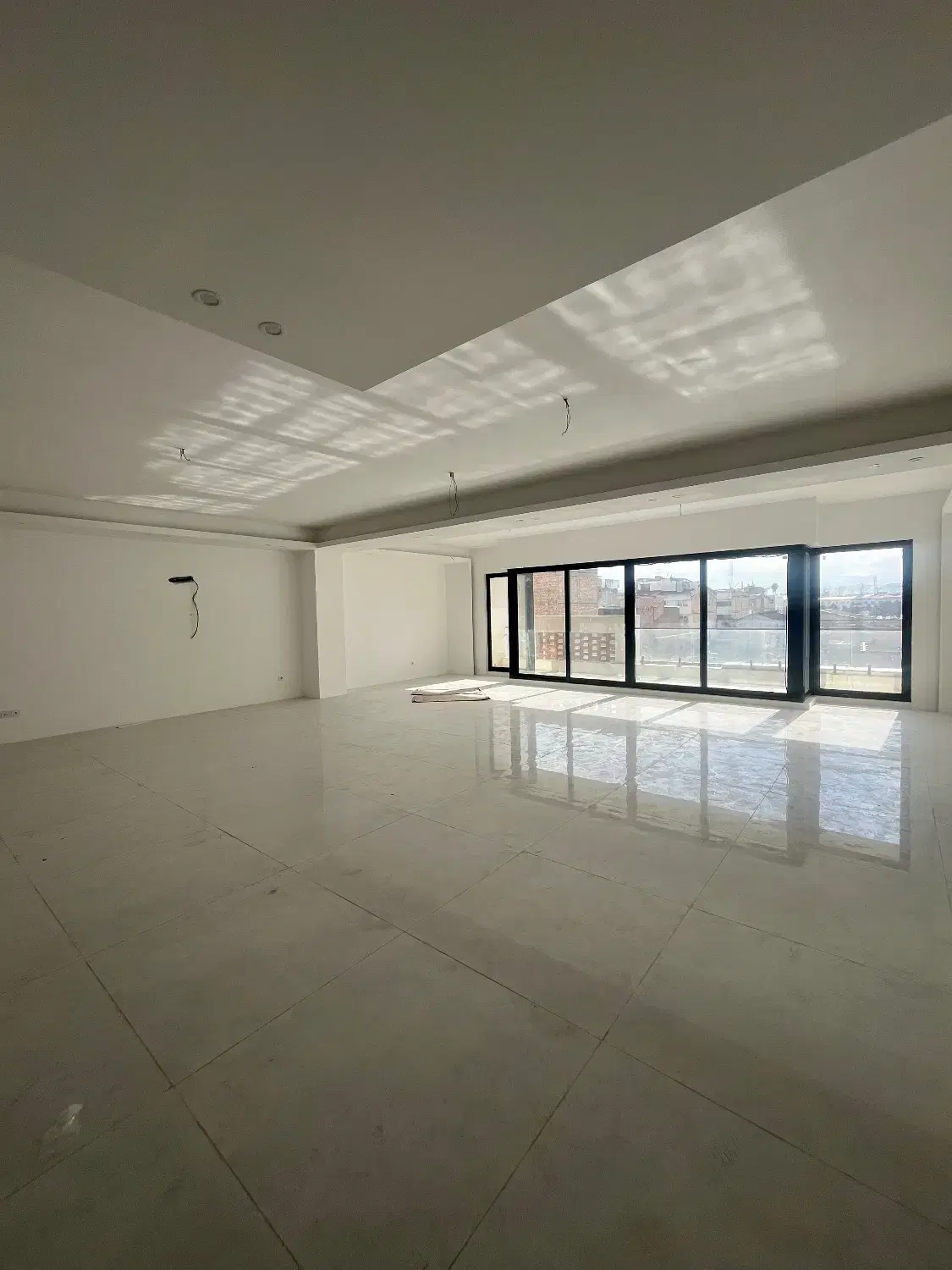 آپارتمان ۲۵۰ متری تاپ لوکیشن