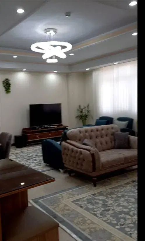 ۱۳۰ متر _ ۳ خواب _ فول امکانات_سالن پرده خور