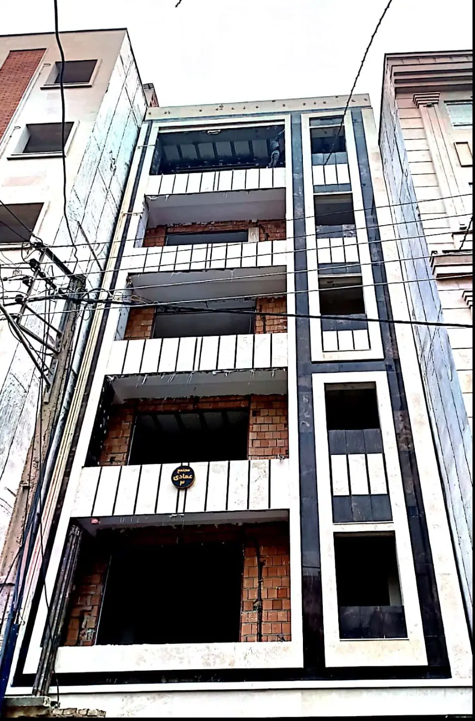 آپارتمان ۱۰۵ متری واقع در ملل تحویل ۱۴۰۶