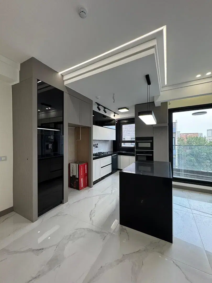 ۱۴۰متر _ تاپ لوکیشن منطقه _ ساختمان شخصی ساز _