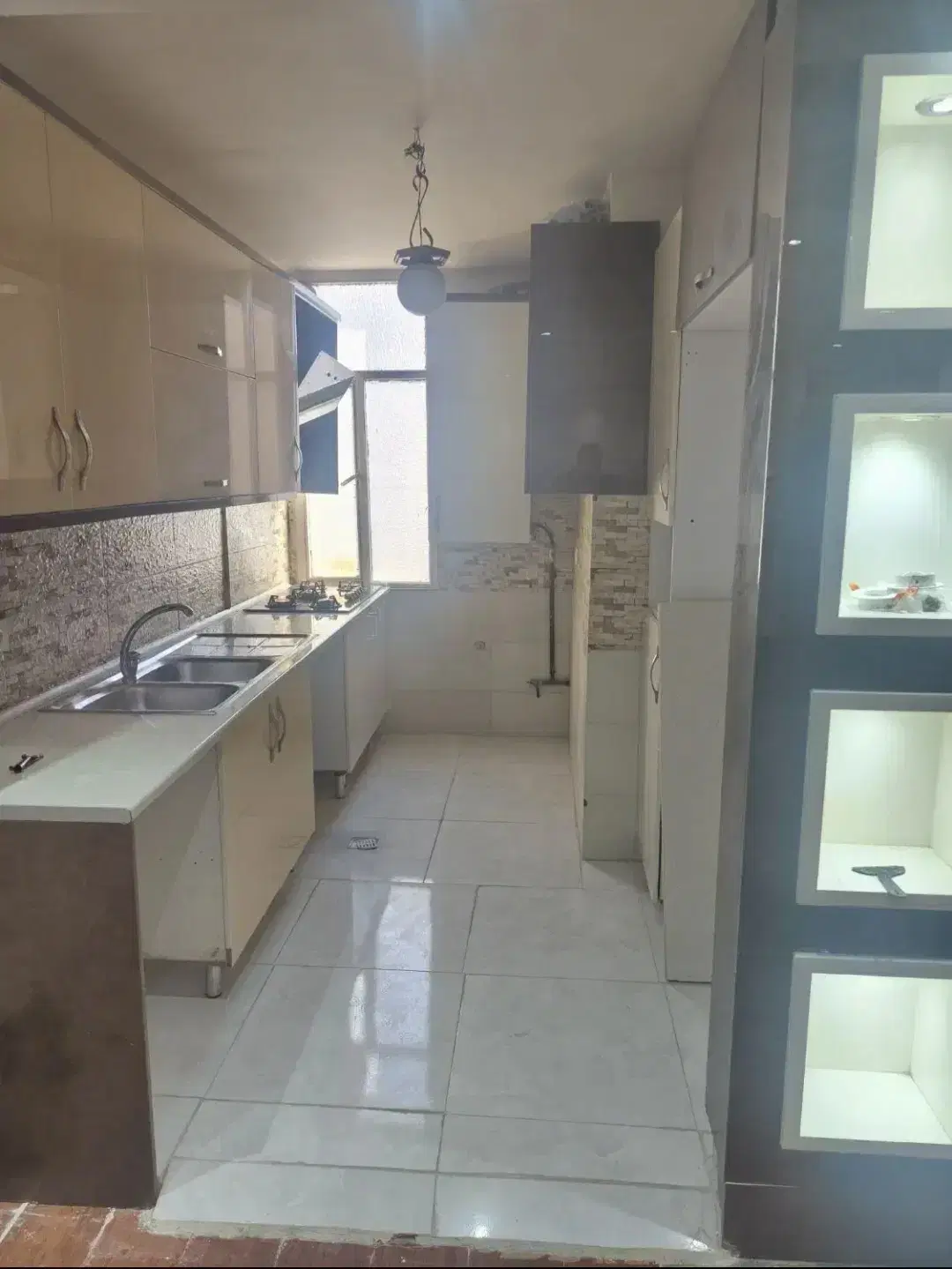 اجاره آپارتمان۷۰متر دوخواب  اسانسور هشتم نیروهوایی