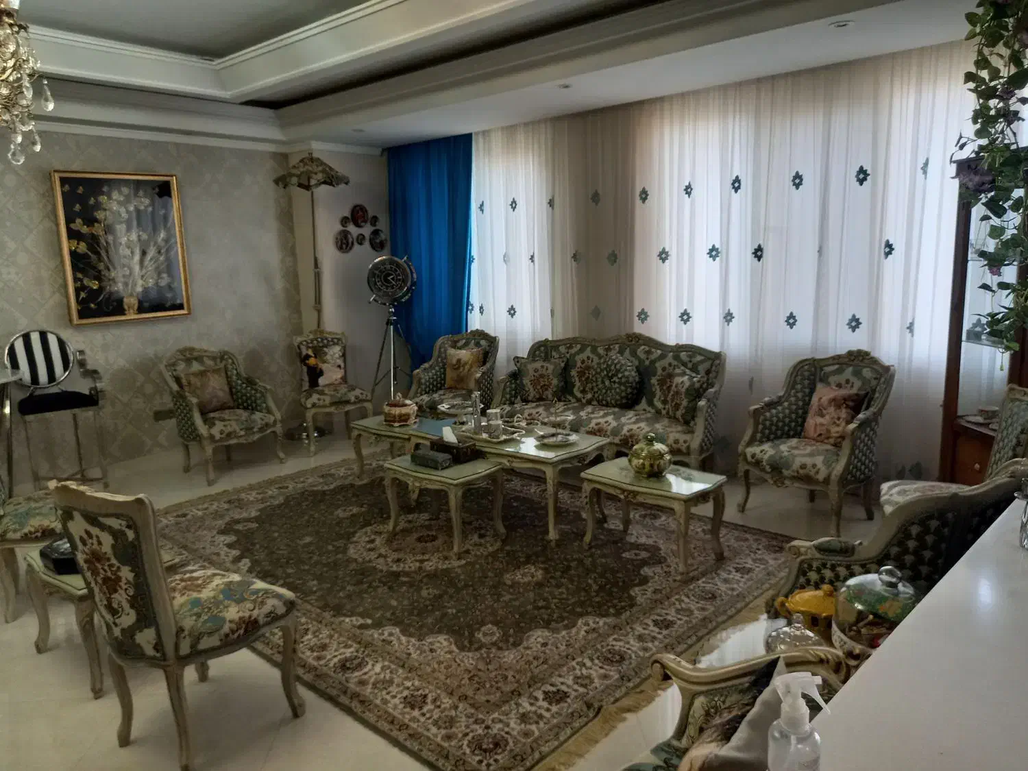 هروی _ ۱۴۰ متر ۳ خواب _ رو به آفتاب