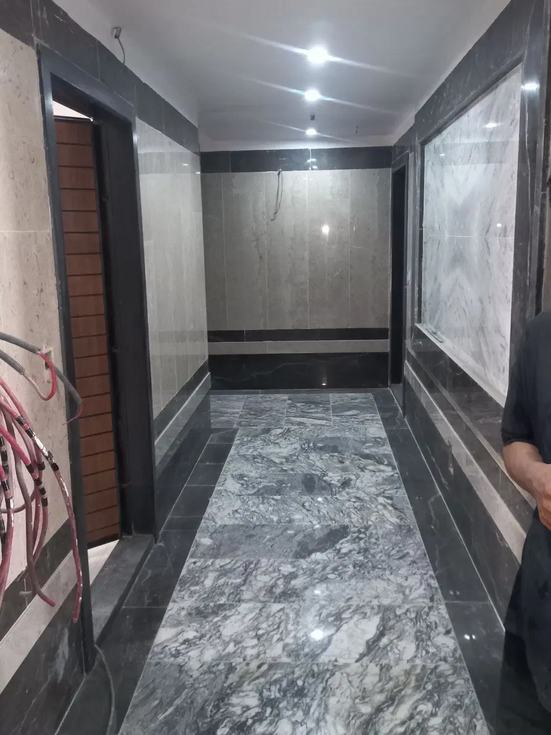 آپارتمان ۷۵متری نوساز دوخوابه دولتخواه