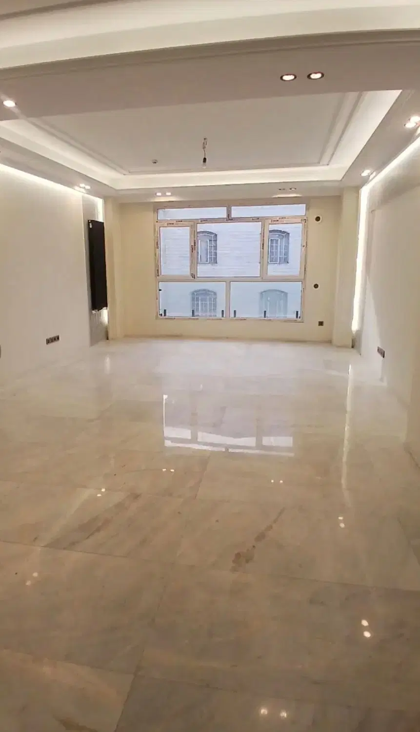 آپارتمان۱۱۸ متری تکواحد نوساز فردوس غرب بهار شمالی
