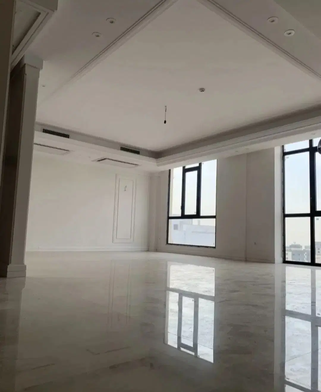 ۱۲۱متر ۳خواب رو به آفتاب تاپ لوکیشن ۲ پارکینگ سندی