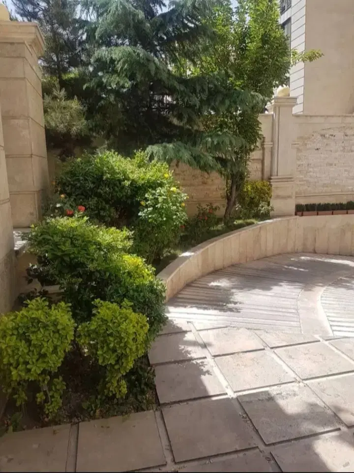 2کله2بالکن سرشار نورپنجره قدی پارک رویایی محل لوکس