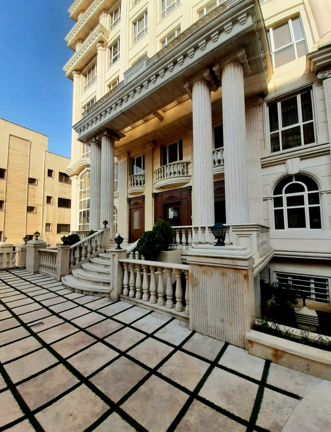 ( ۴۰۰ متر زعفرانیه برج برند فول مشاعات )