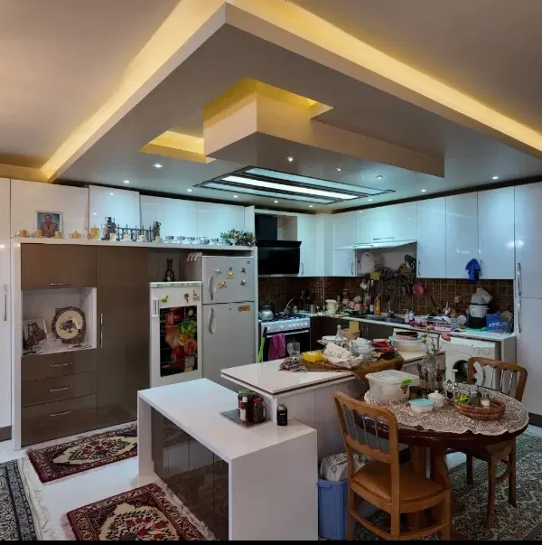 جابرآپارتمان۲طرف نور۱۶۵مترکوچه عباسی(تاپ لوکیشن)