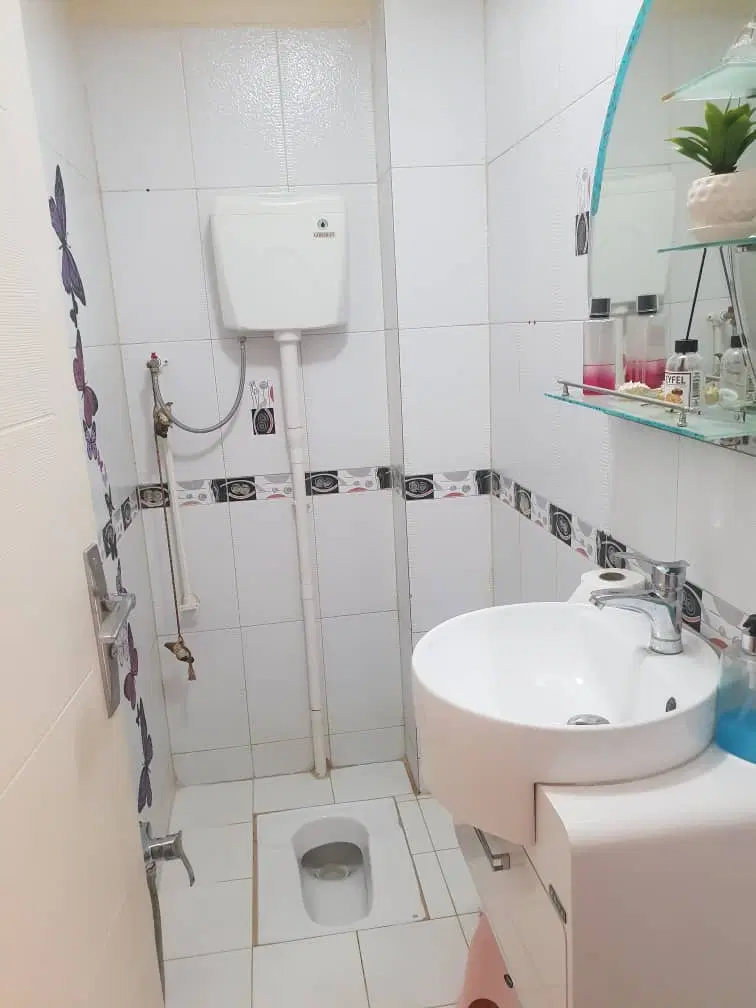 90 متری چهارباغ