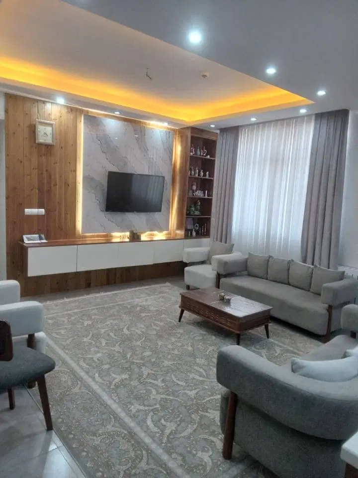 ۶۵ متری _ فول امکانات_سالن پرده خور_۳۰ متری جی