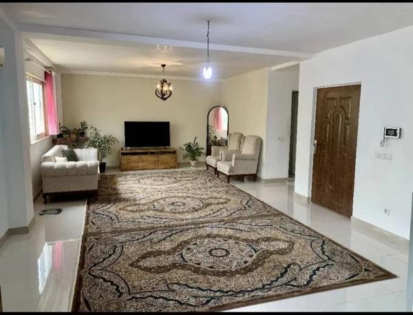 اجاره واحد ۱۰۰ متری در طالب آباد