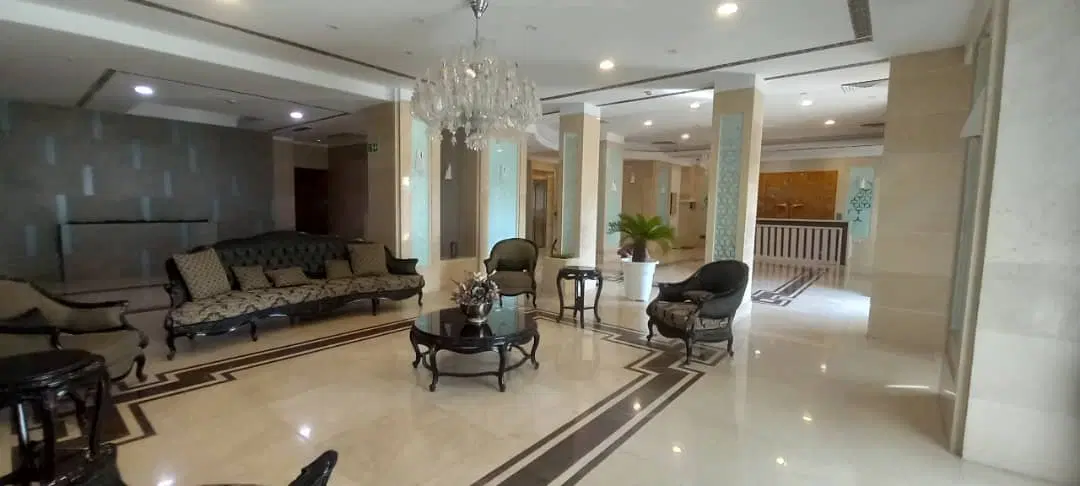 فروش دو خوابه استخر دار