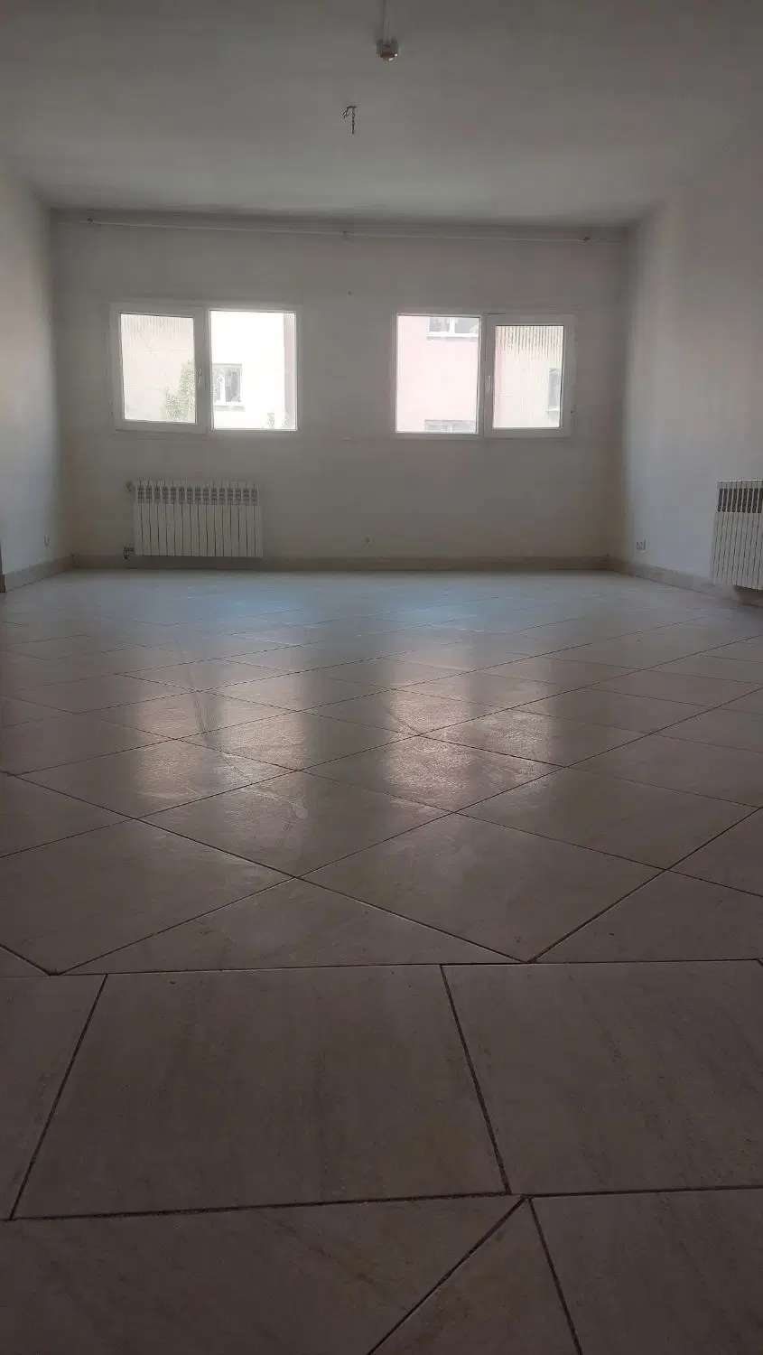 ۱۵۰ متر فول امکانات شهرک دنا سه خوابه