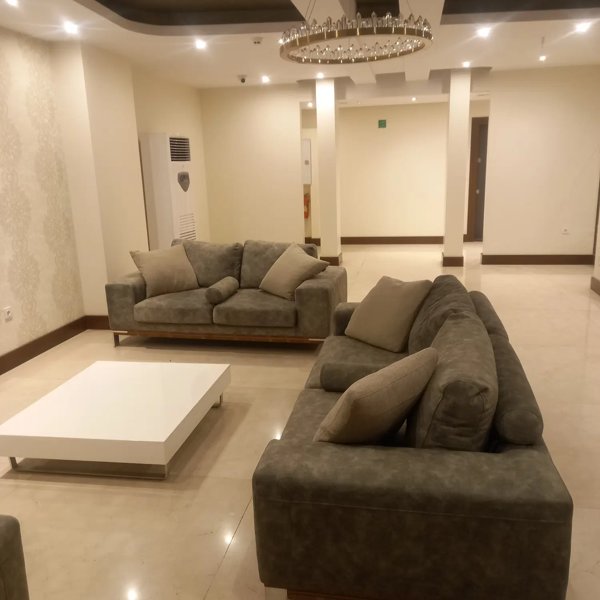 ساقدوش جنوبی ۱۱۵ متر برج باغ شیک