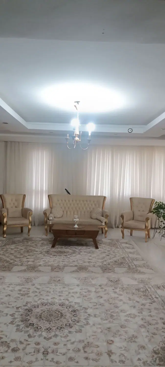 ۱۲۳متری باغستان ِغربی سمت خیابان