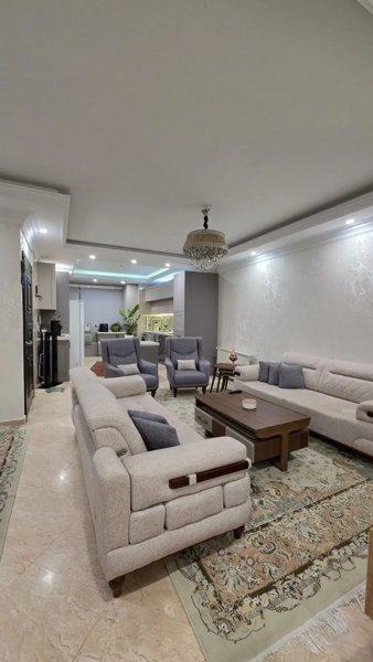 ۹۵ متر فول بازسازی قلب چهارباغ شرقی