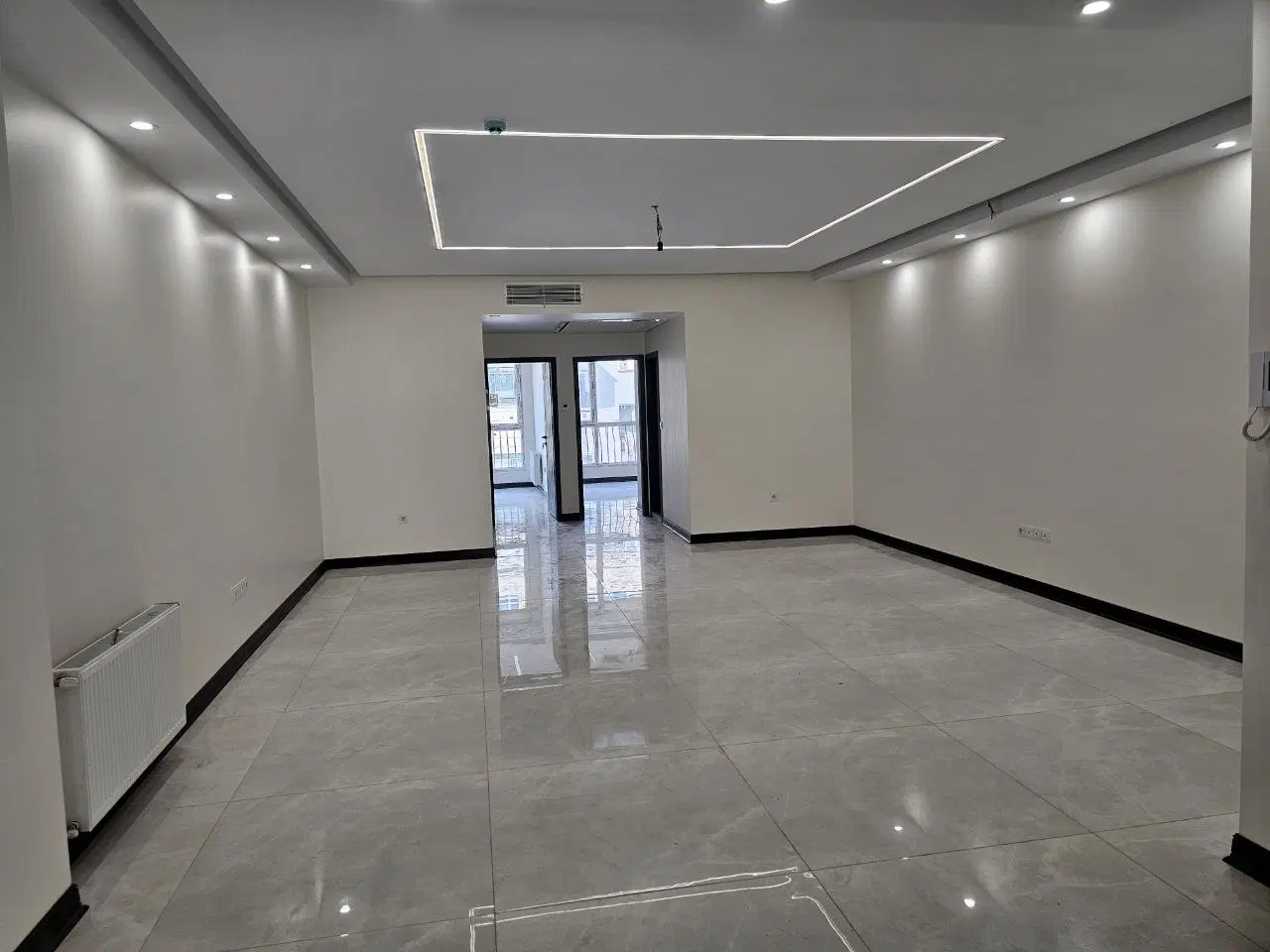 آپارتمان ۱۰۵ متر_ نوساز_ فول امکانات_ زینلیان