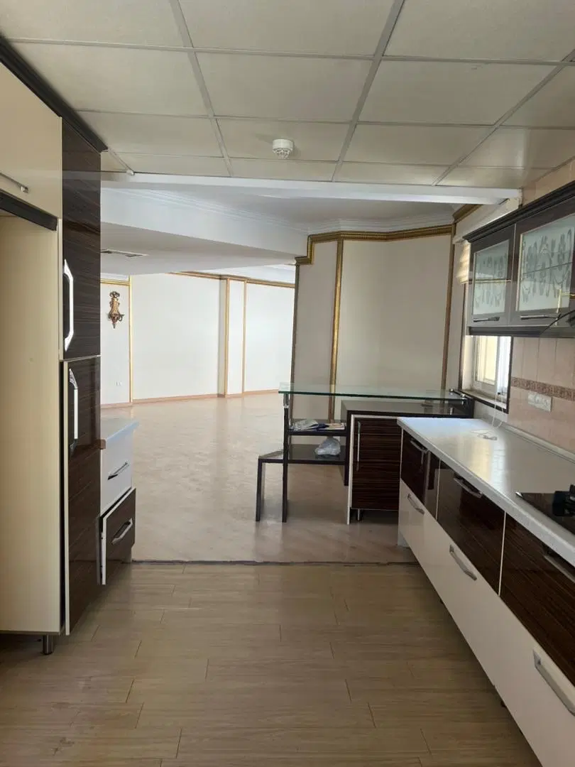 سعادت آباد بام تهران ۱۵۵ متر