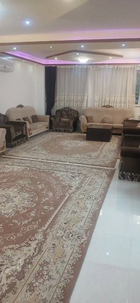 65متری طبقه اول آزادگان نزدیک استخر خوش نقشه