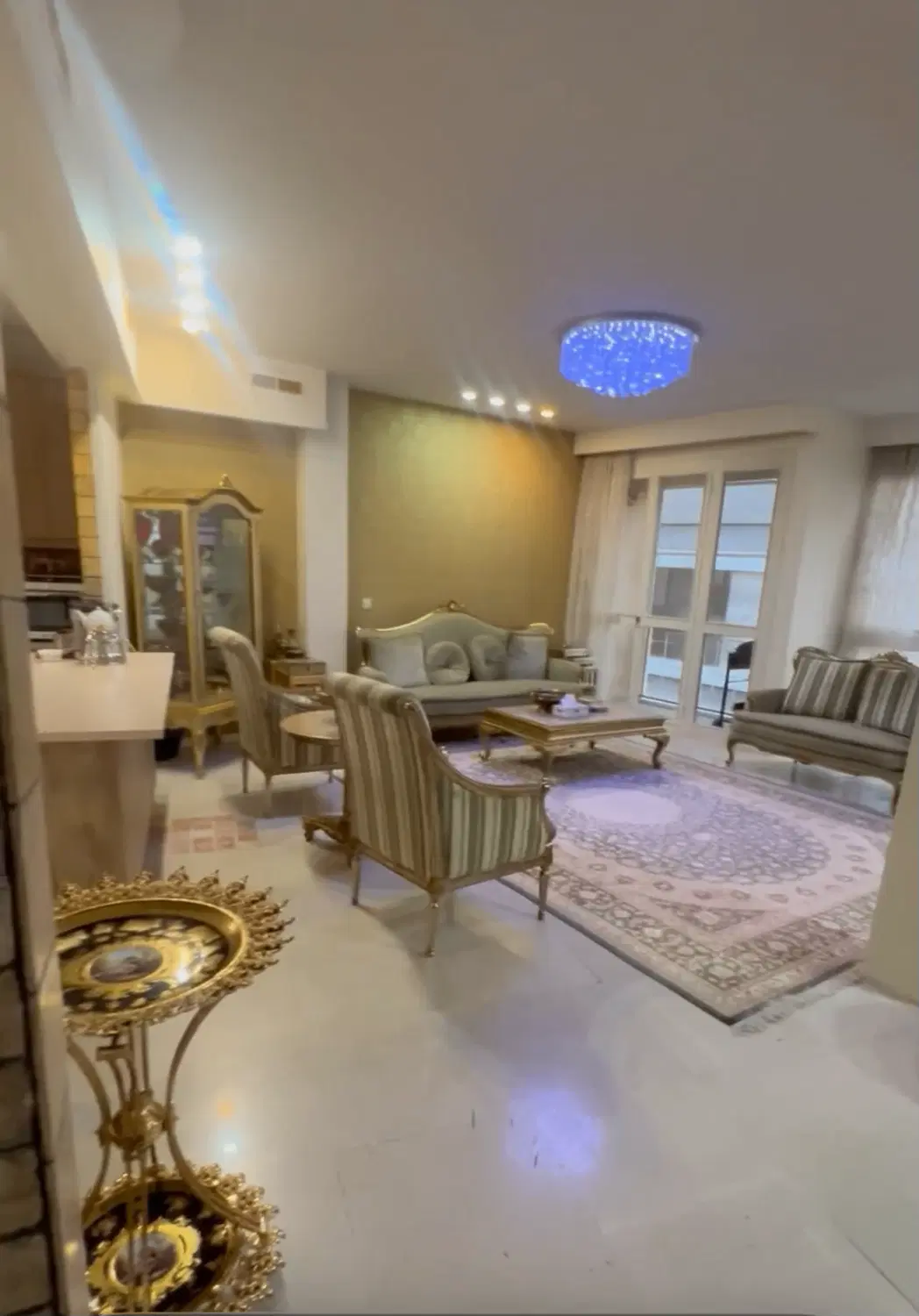 سعادت آباد کوی فراز ۱۶۰متر ۳خ کم واحد با ویو ابدی