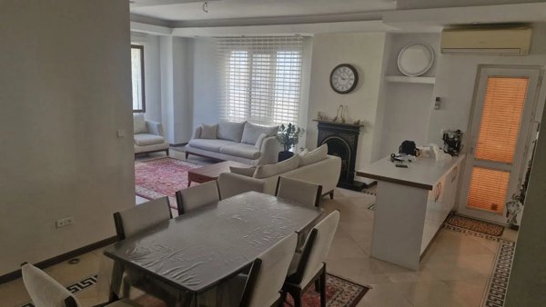 ۸۰ متر ۲خواب دربند بسیار تمیز